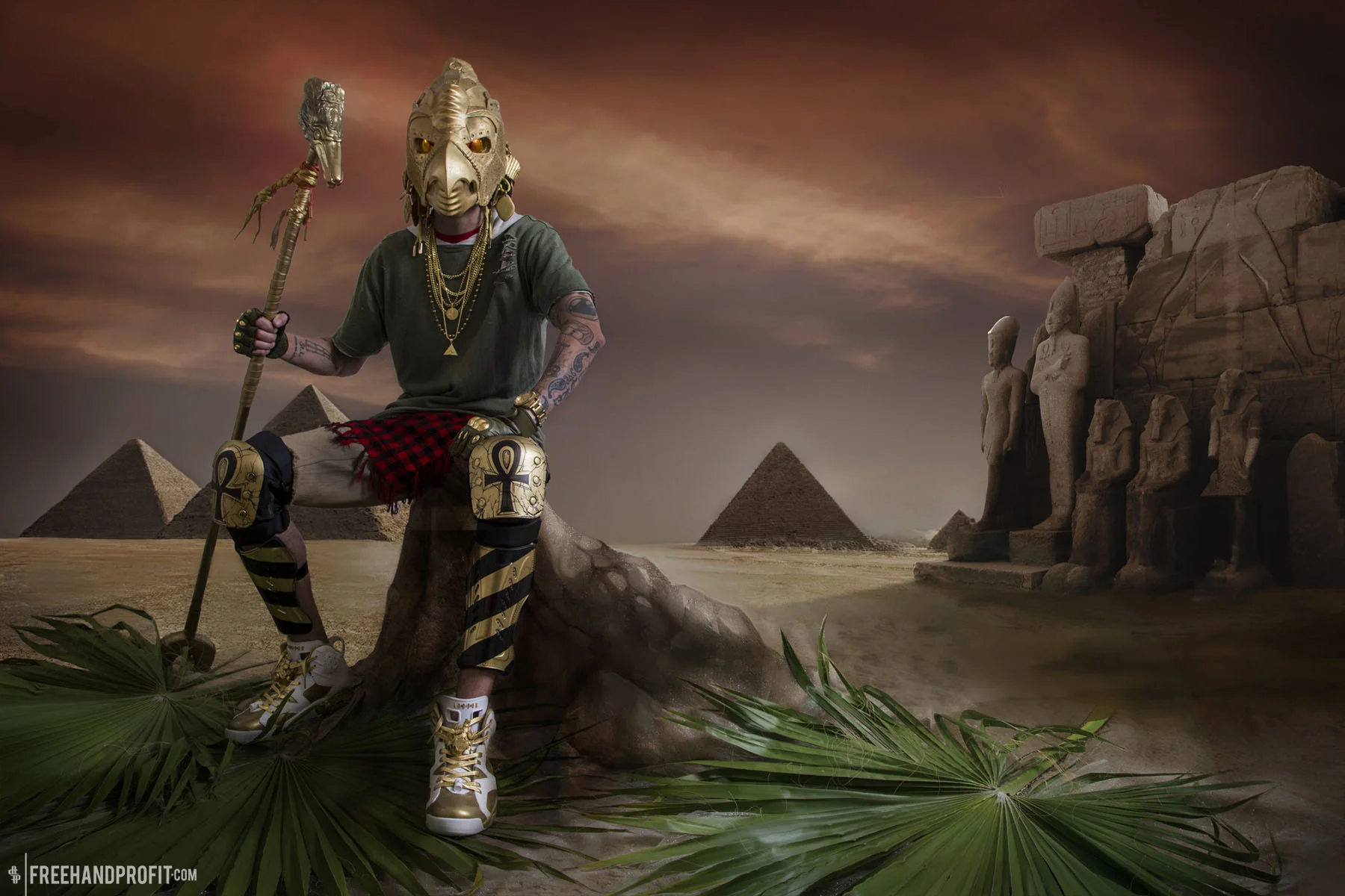 No.118 : Golden Yeezy II Horus Mask — FREEHAND PROFIT